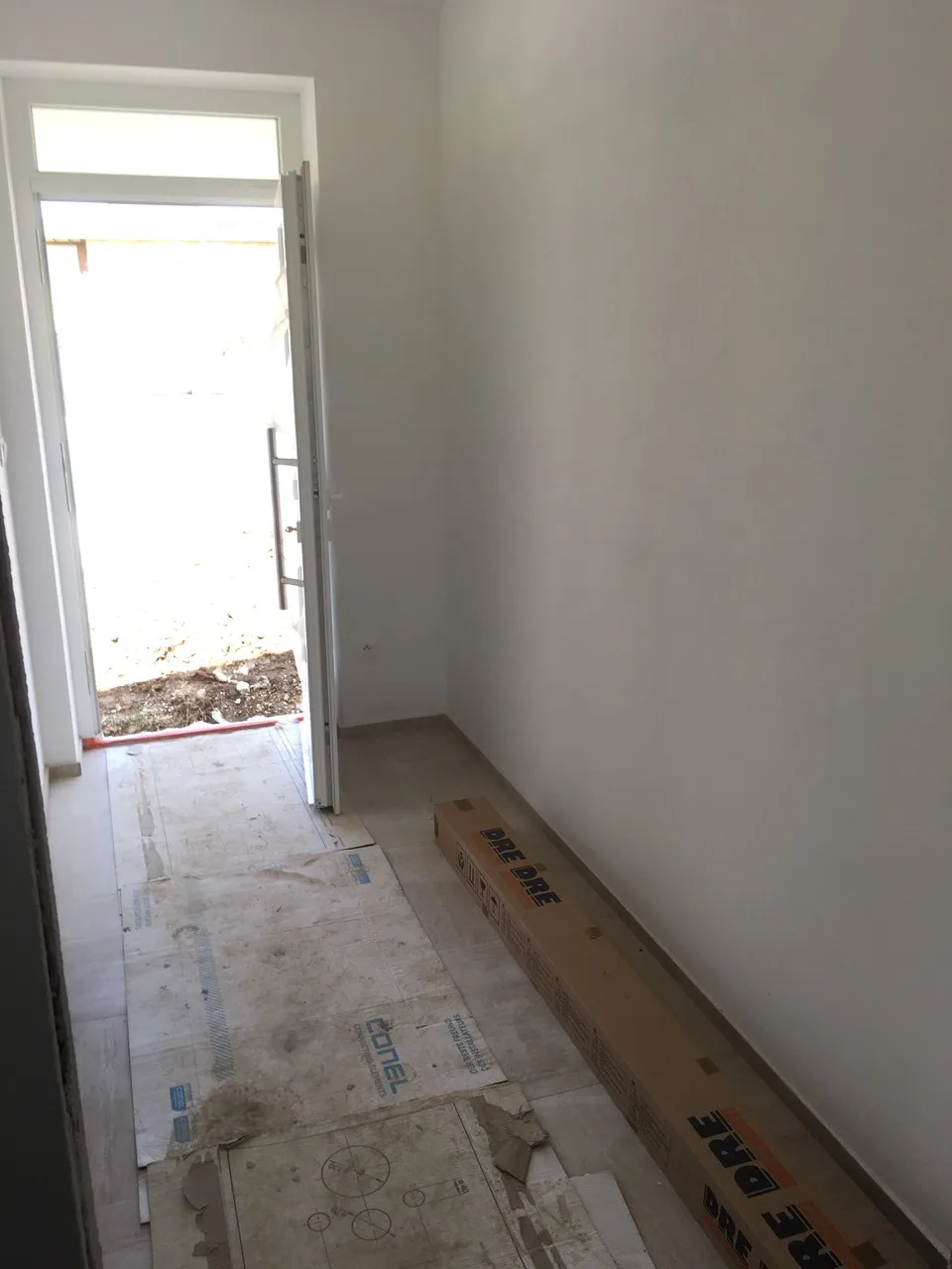 Rodinný dom 1 — vstupná chodba